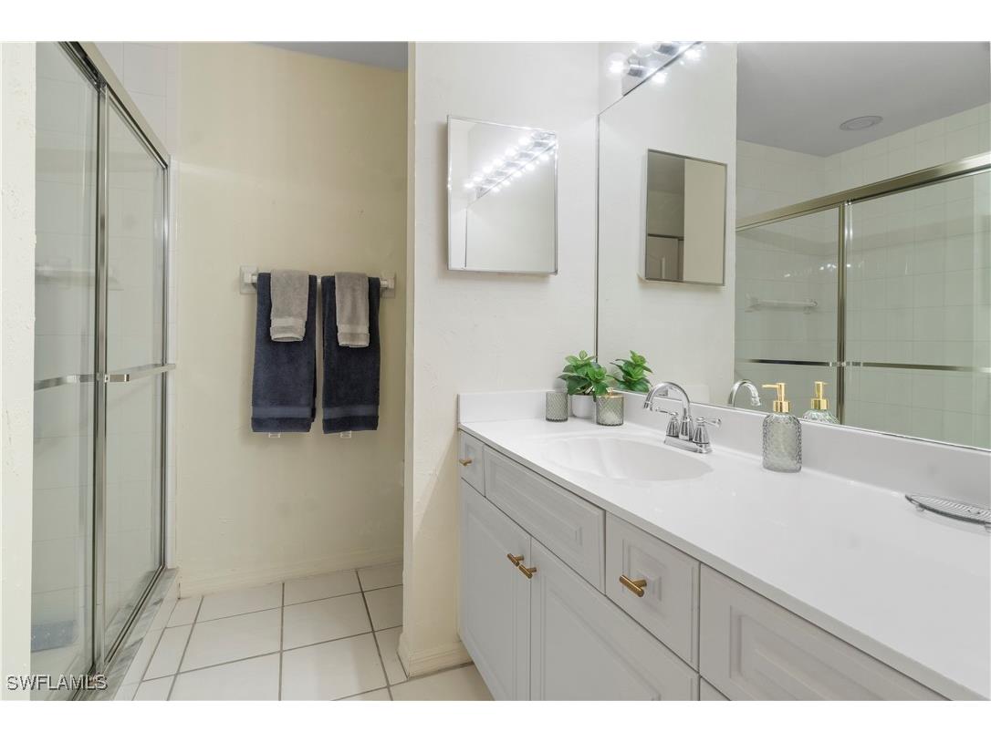 348 Carinosa Court #18-10 Naples FL 34110 225084986 image7