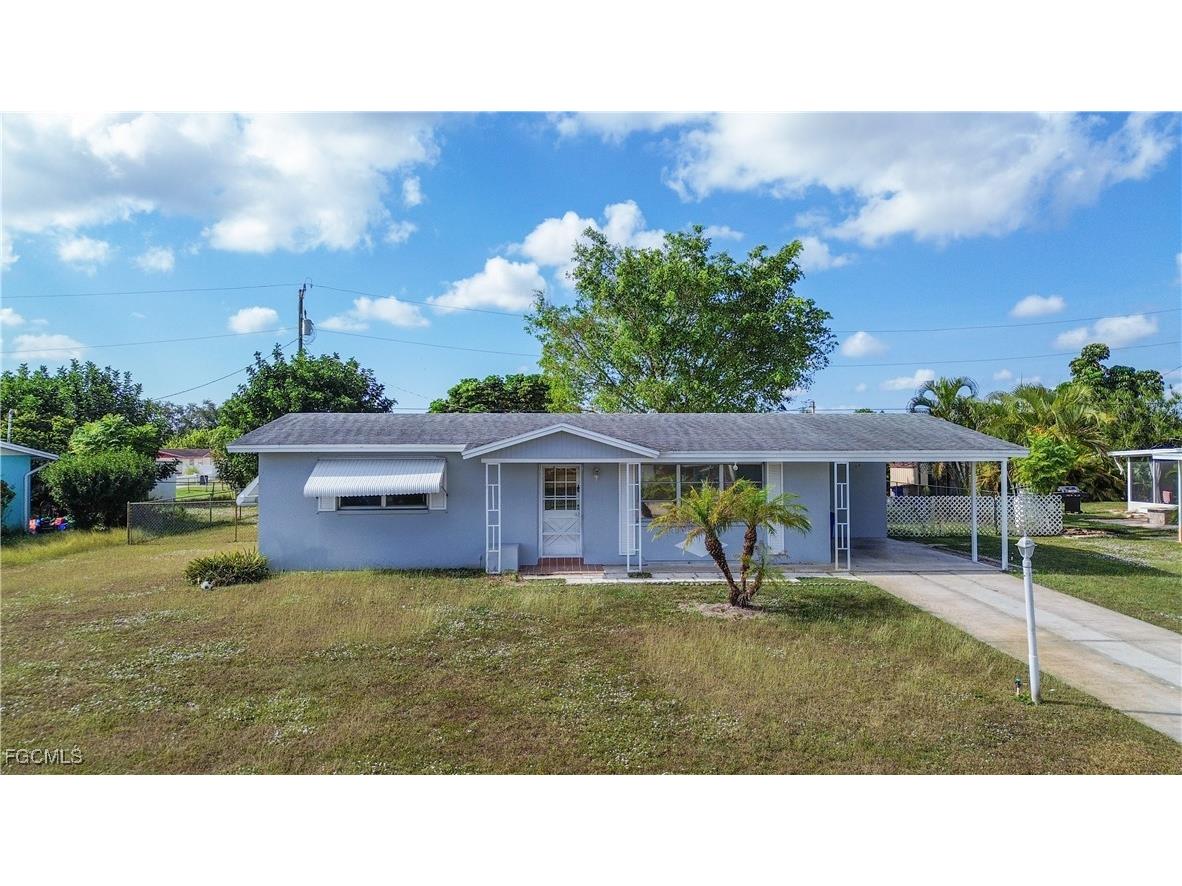 348 Crestwood Avenue Lehigh Acres FL 33936 2025023664 image1