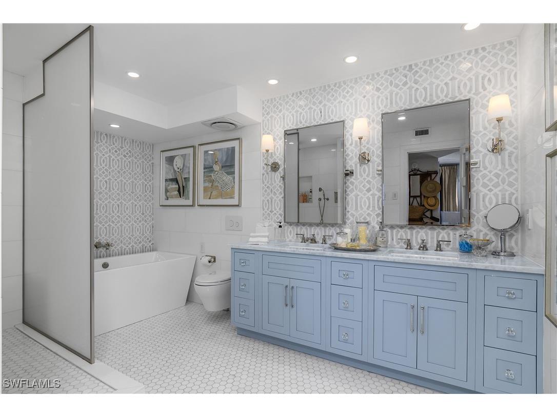 3483 Gulf Shore Boulevard N #502 Naples FL 34103 225074462 image18