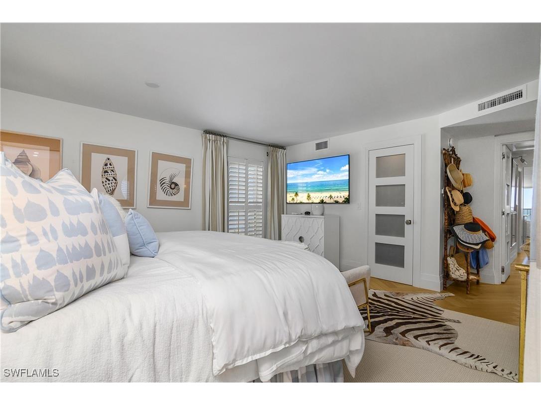 3483 Gulf Shore Boulevard N #502 Naples FL 34103 225074462 image20