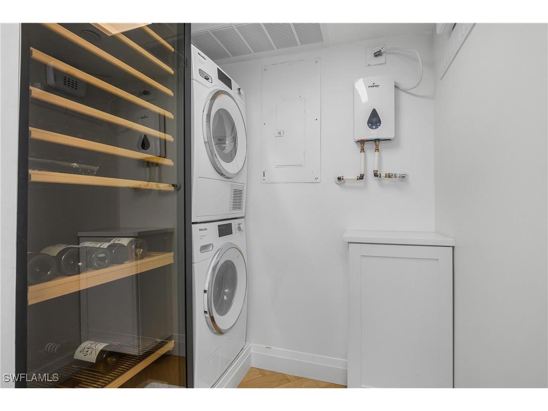 3483 Gulf Shore Boulevard N #502 Naples FL 34103 225074462 image32