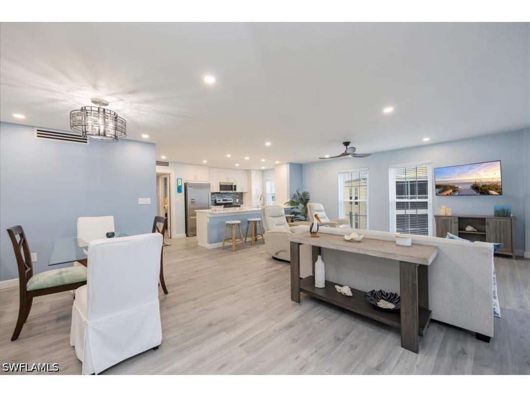 3483 Gulf Shore Boulevard N #604 Naples FL 34103 226024888 image4