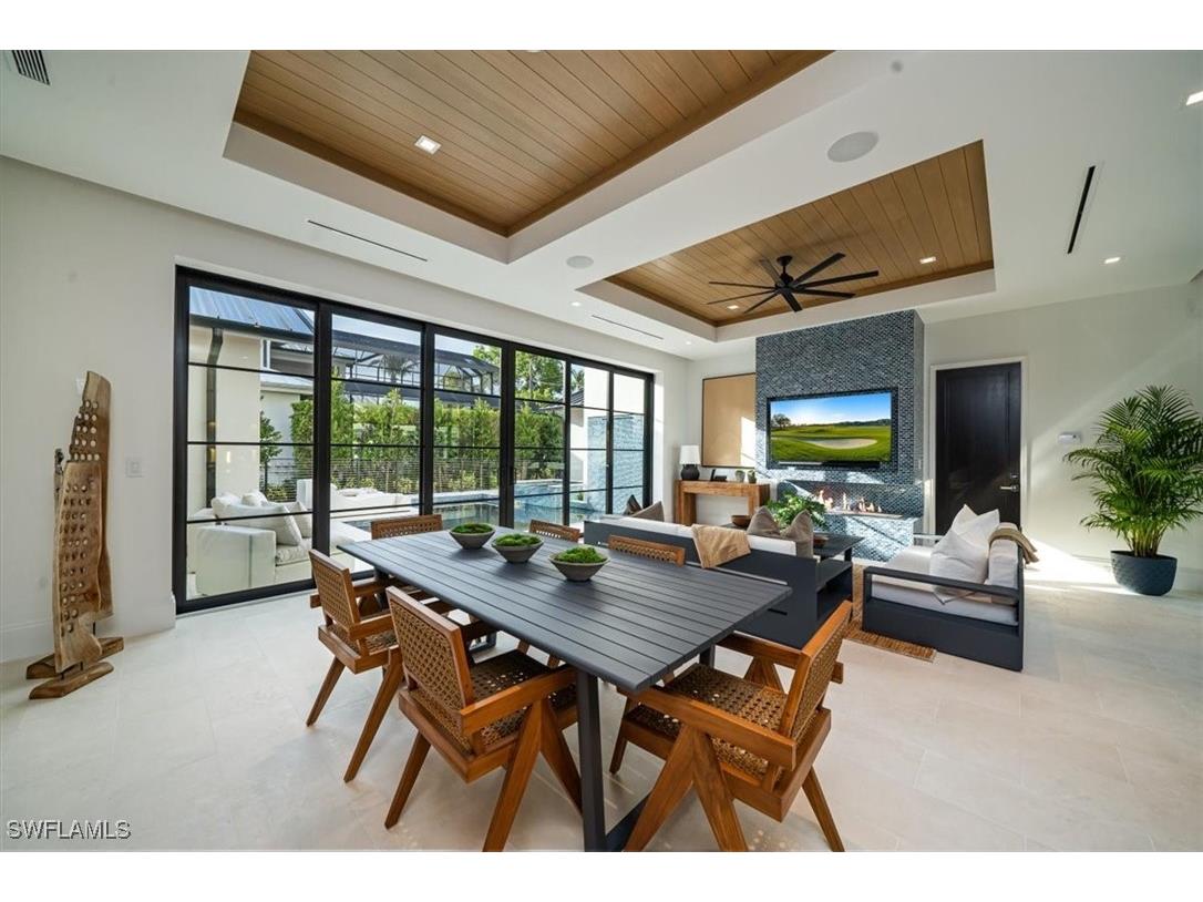 349 2nd Avenue N Naples FL 34102 225077098 image11