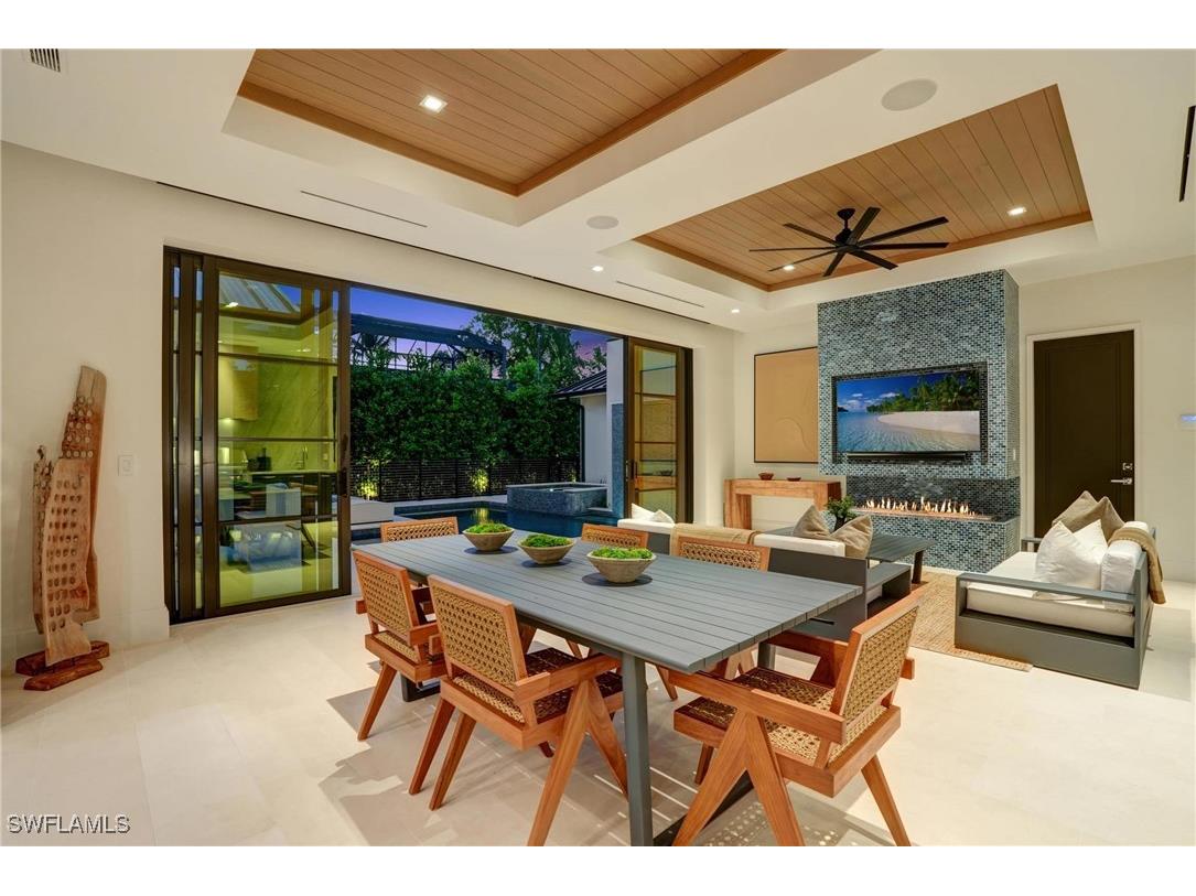 349 2nd Avenue N Naples FL 34102 225077098 image12