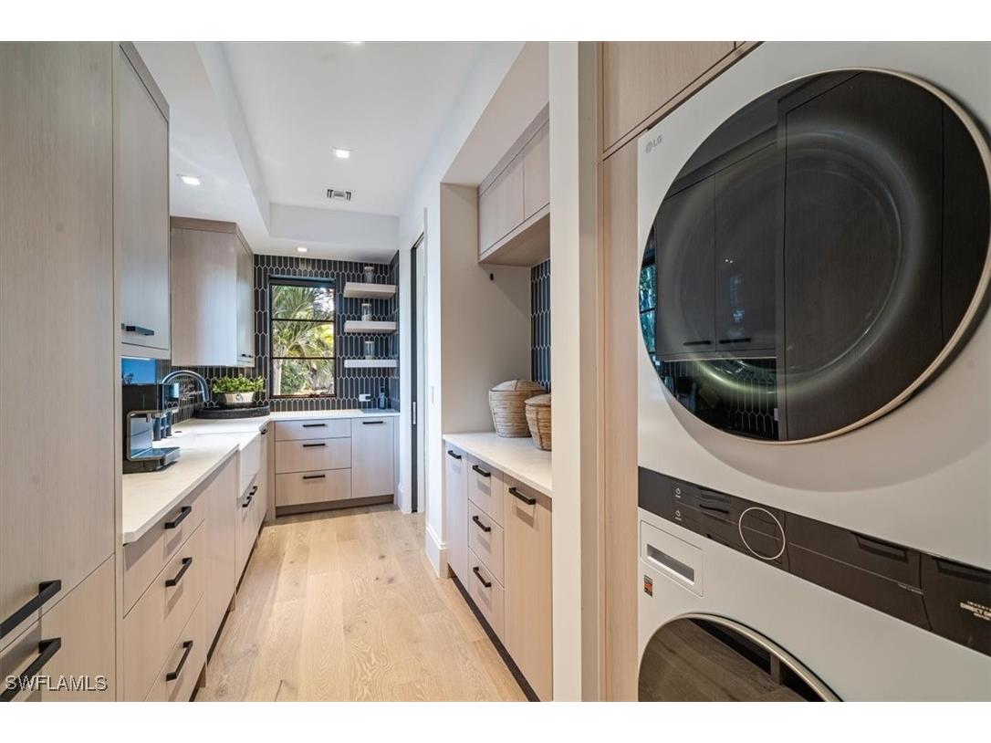 349 2nd Avenue N Naples FL 34102 225077098 image19