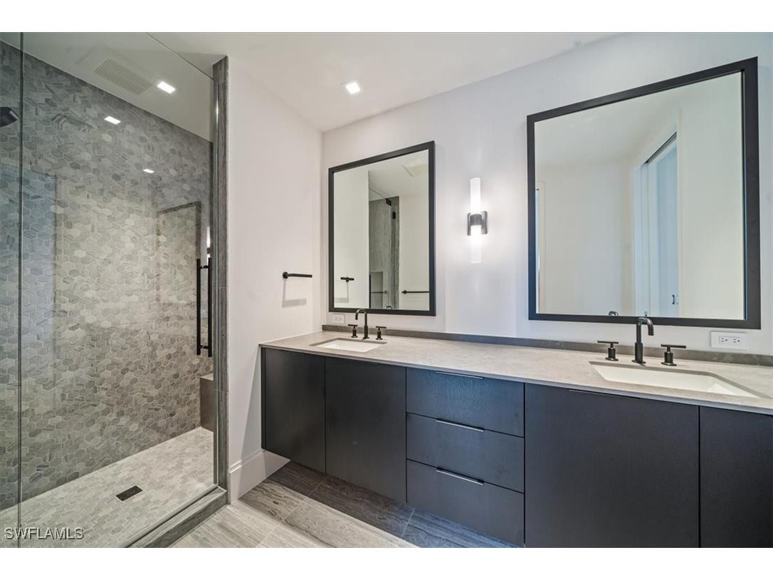 349 2nd Avenue N Naples FL 34102 225077098 image34