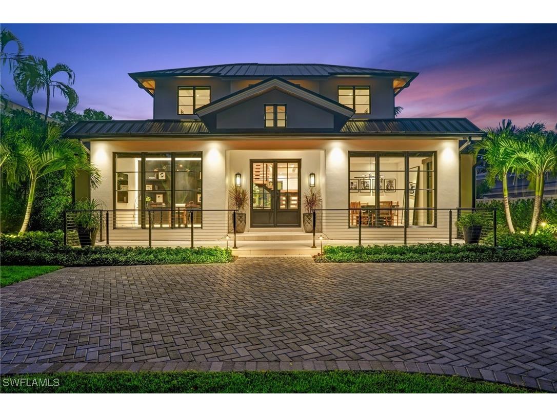 349 2nd Avenue N Naples FL 34102 225077098 image4