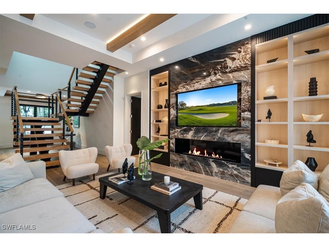 349 2nd Avenue N Naples FL 34102 225077098 image5