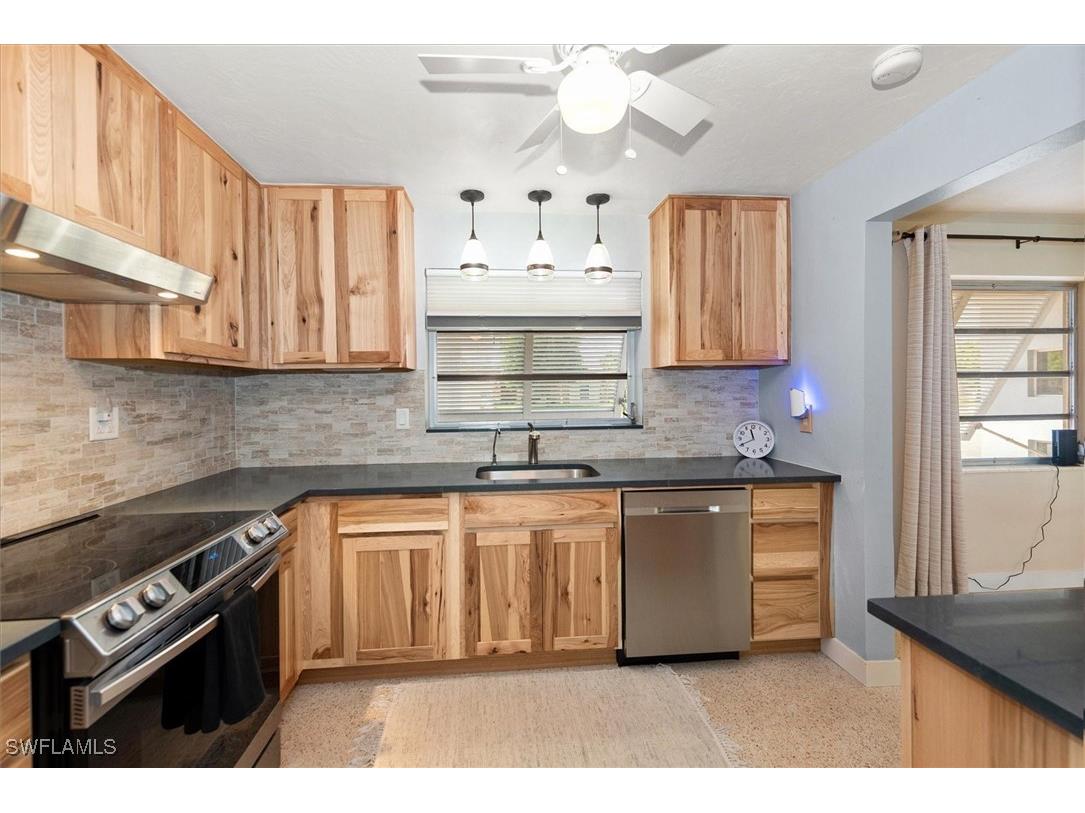 349 Coral Drive Fort Myers FL 33905 224094258 image19