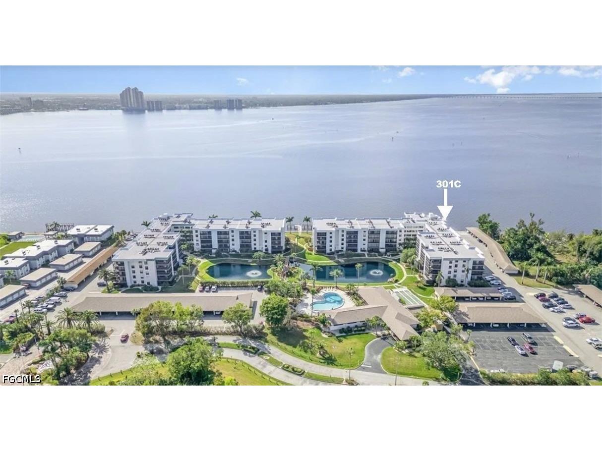 3490 N Key Drive #301 North Fort Myers FL 33903 2026010562 image1