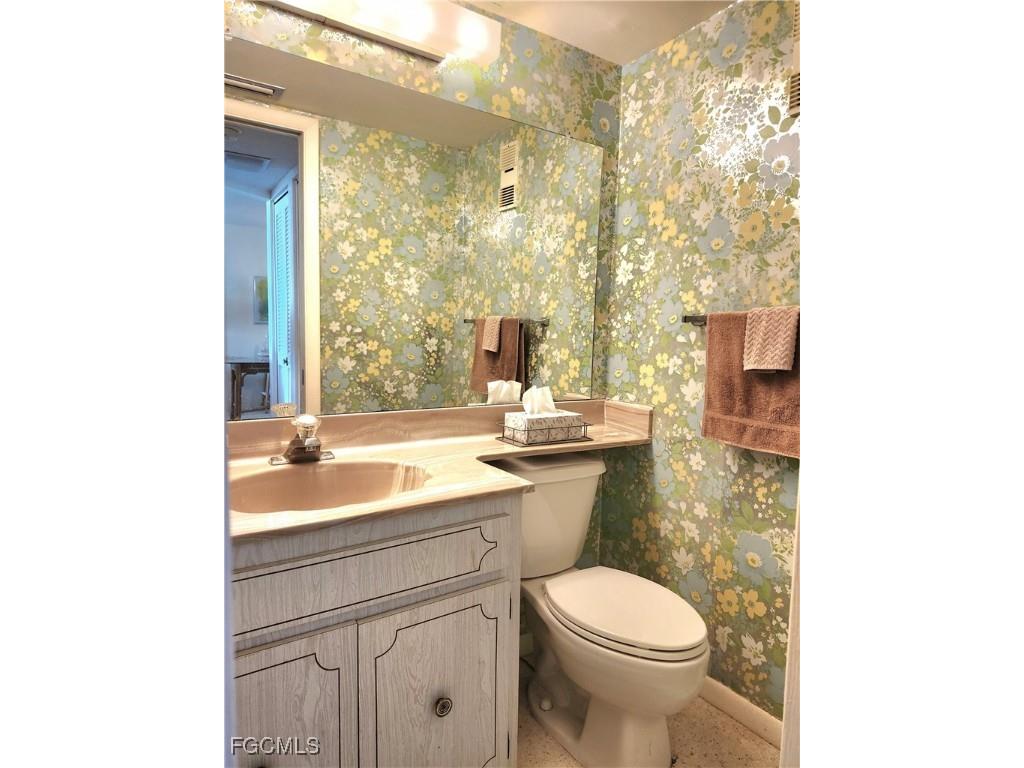 3490 N Key Drive #403 North Fort Myers FL 33903 2025017930 image14