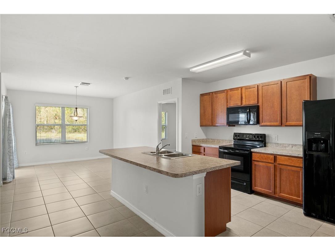 3495 Acapulco Circle Cape Coral FL 33909 2025002474 image13