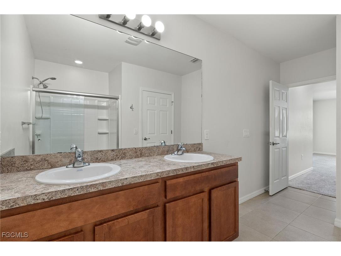 3495 Acapulco Circle Cape Coral FL 33909 2025002474 image19