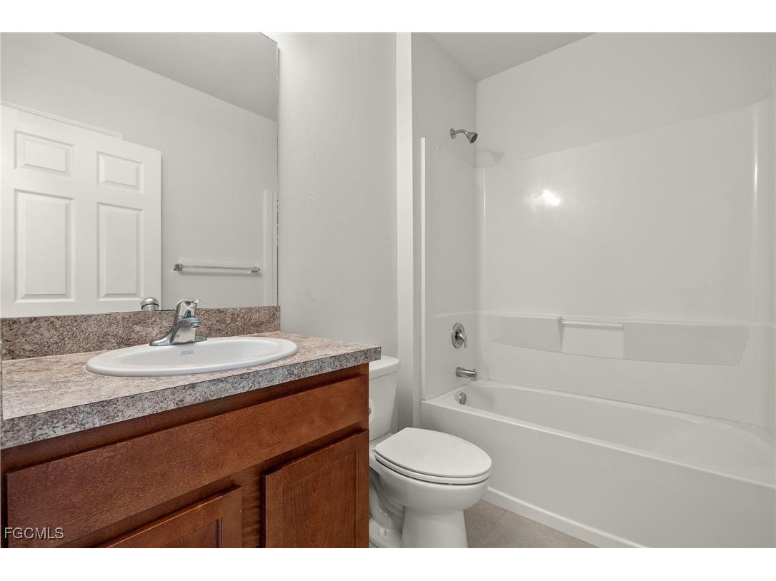 3495 Acapulco Circle Cape Coral FL 33909 2025002474 image22