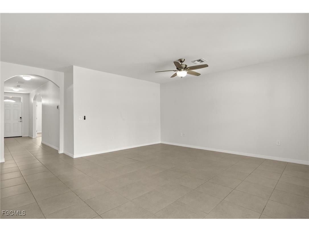 3495 Acapulco Circle Cape Coral FL 33909 2025002474 image6