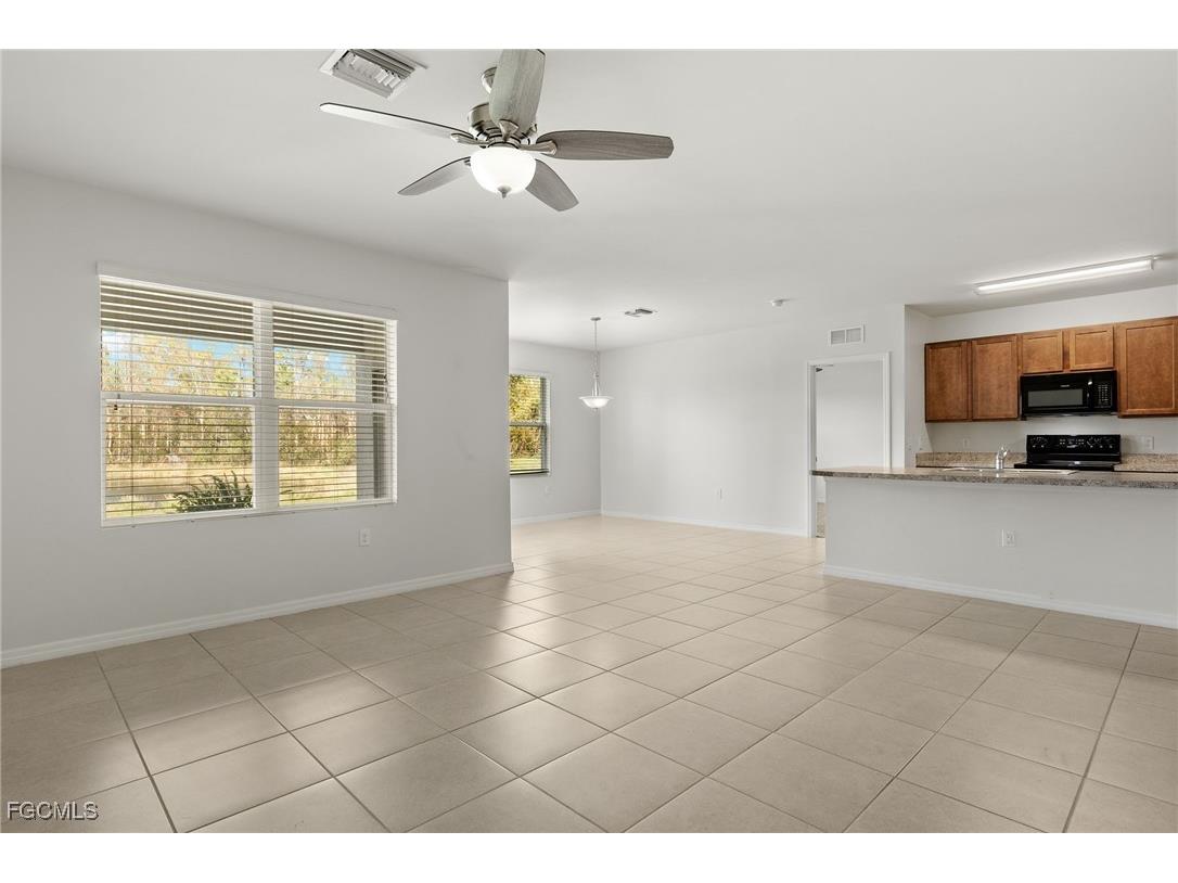 3495 Acapulco Circle Cape Coral FL 33909 2025002474 image7