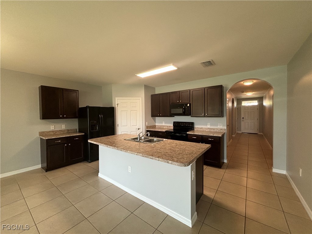 3496 Acapulco Circle Cape Coral FL 33909 2025015765 image8