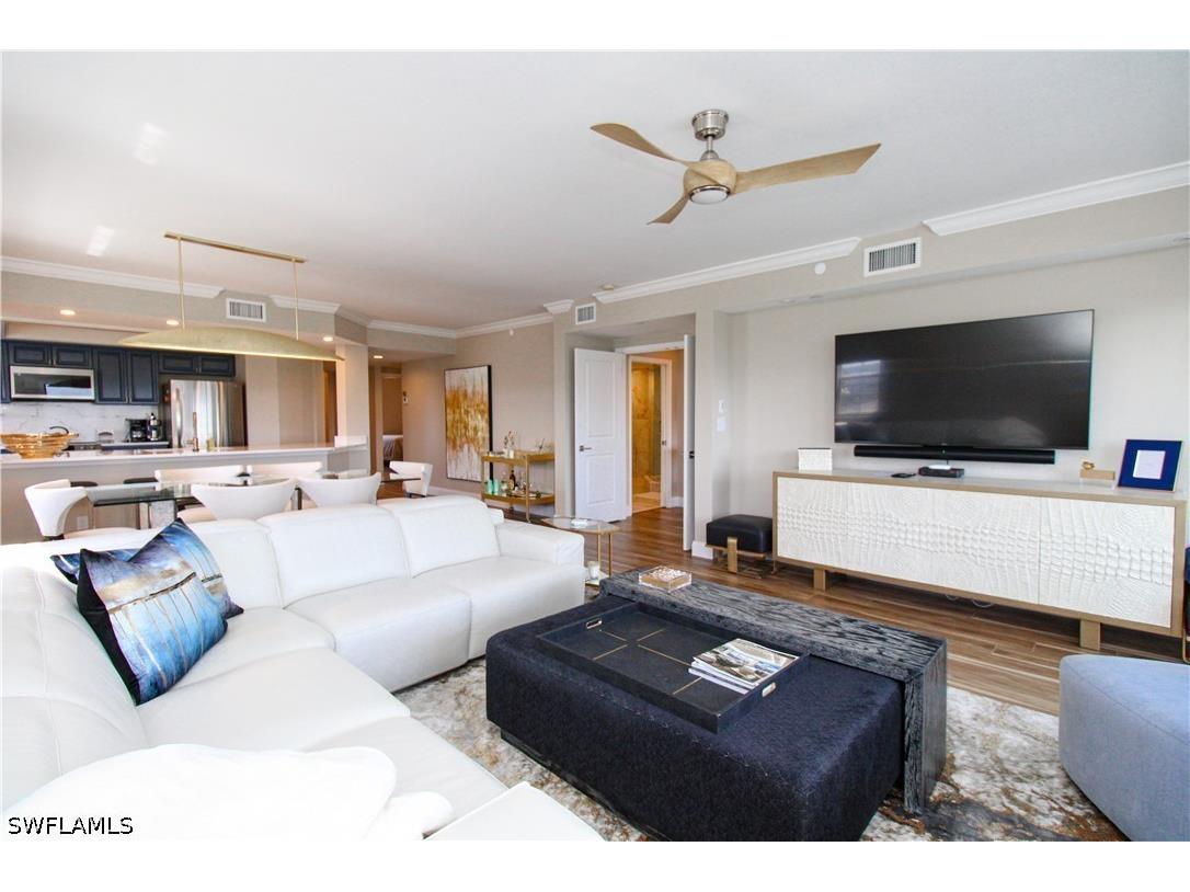 35 Bluebill Avenue #B-702 Naples FL 34108 226015313 image1