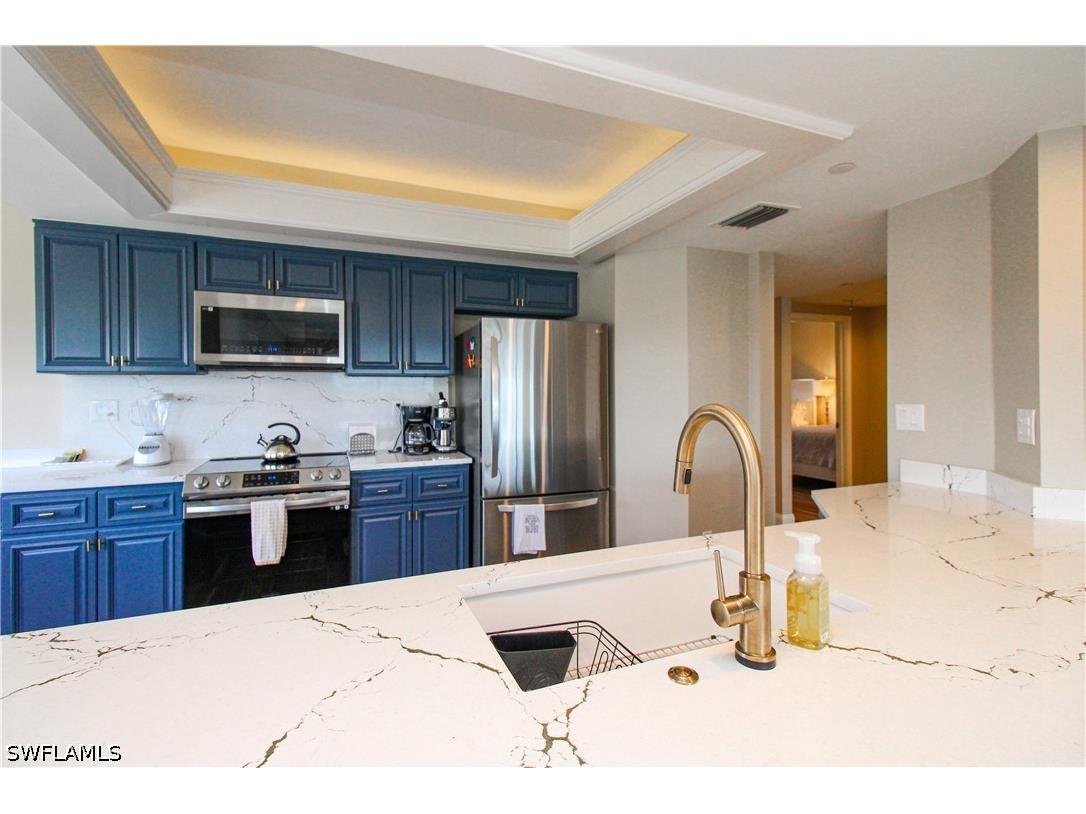 35 Bluebill Avenue #B-702 Naples FL 34108 226015313 image25