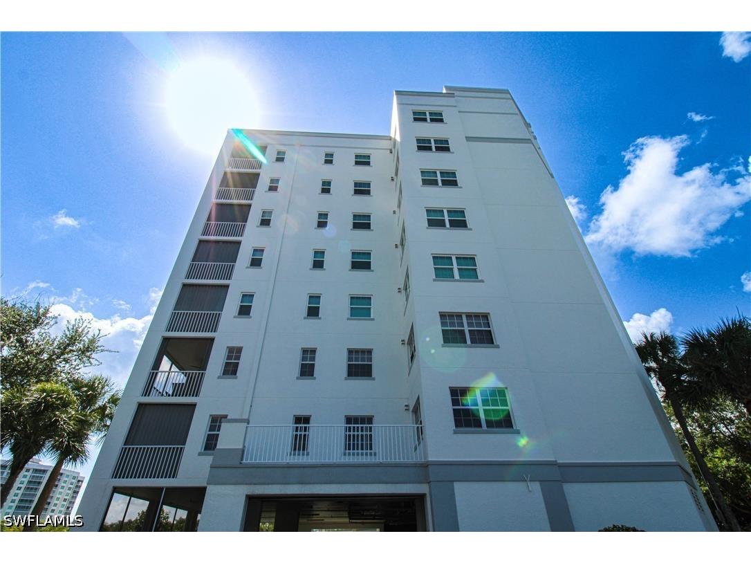 35 Bluebill Avenue #B-702 Naples FL 34108 226015313 image3