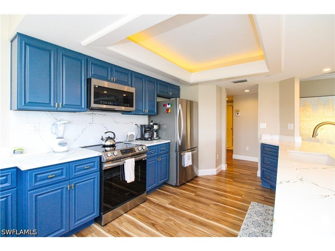 35 Bluebill Avenue #B-702 Naples FL 34108 226015313 image32