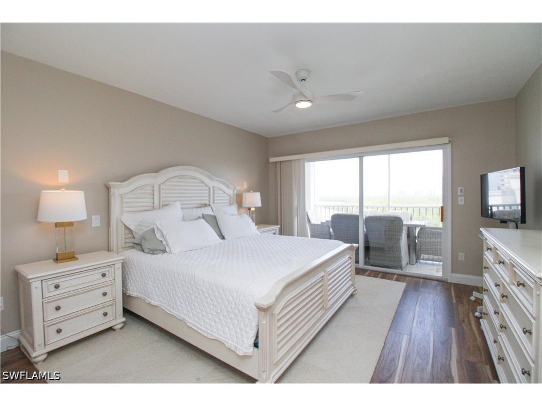 35 Bluebill Avenue #B-702 Naples FL 34108 226015313 image43