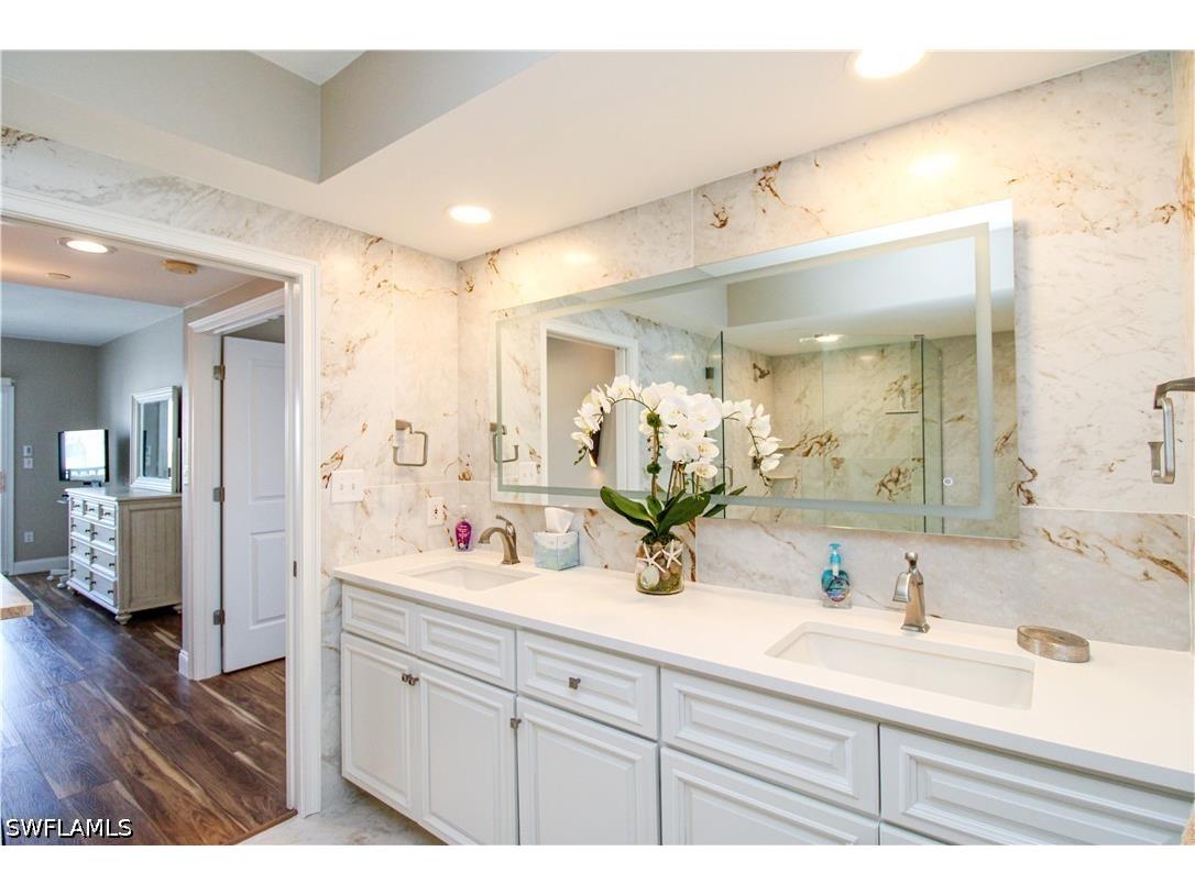 35 Bluebill Avenue #B-702 Naples FL 34108 226015313 image48