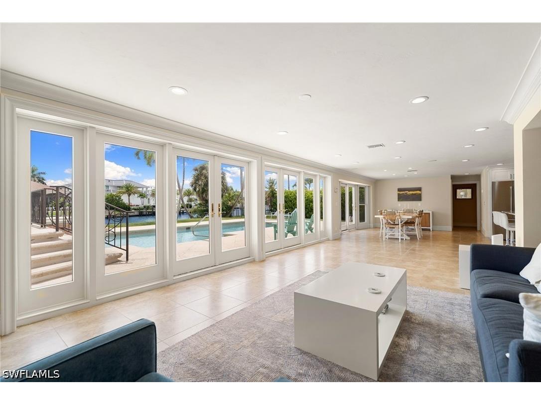 350 Bow Line Bend Naples FL 34103 226019346 image12