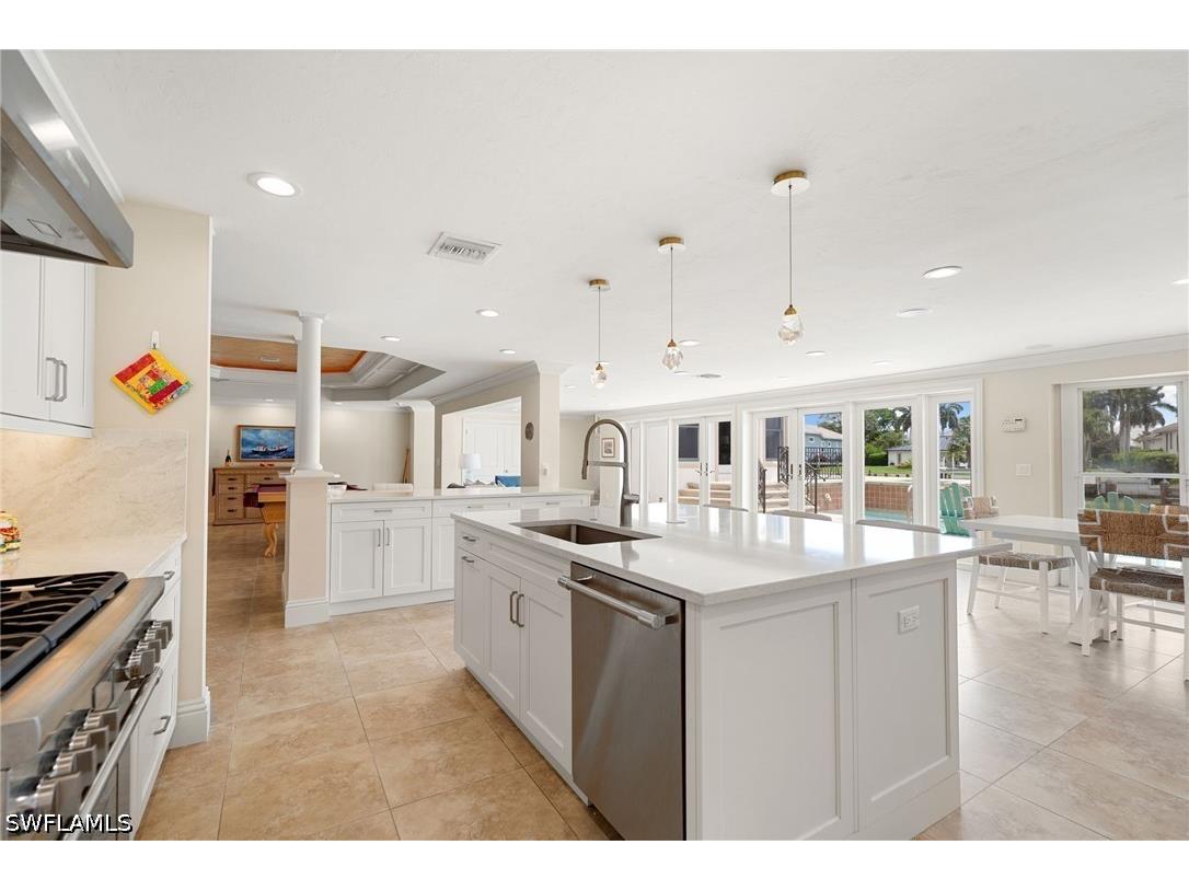 350 Bow Line Bend Naples FL 34103 226019346 image13