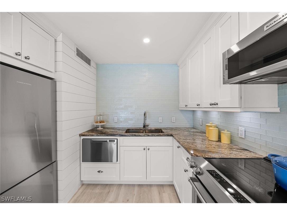 350 Harbour Drive #350 Naples FL 34103 226006977 image12