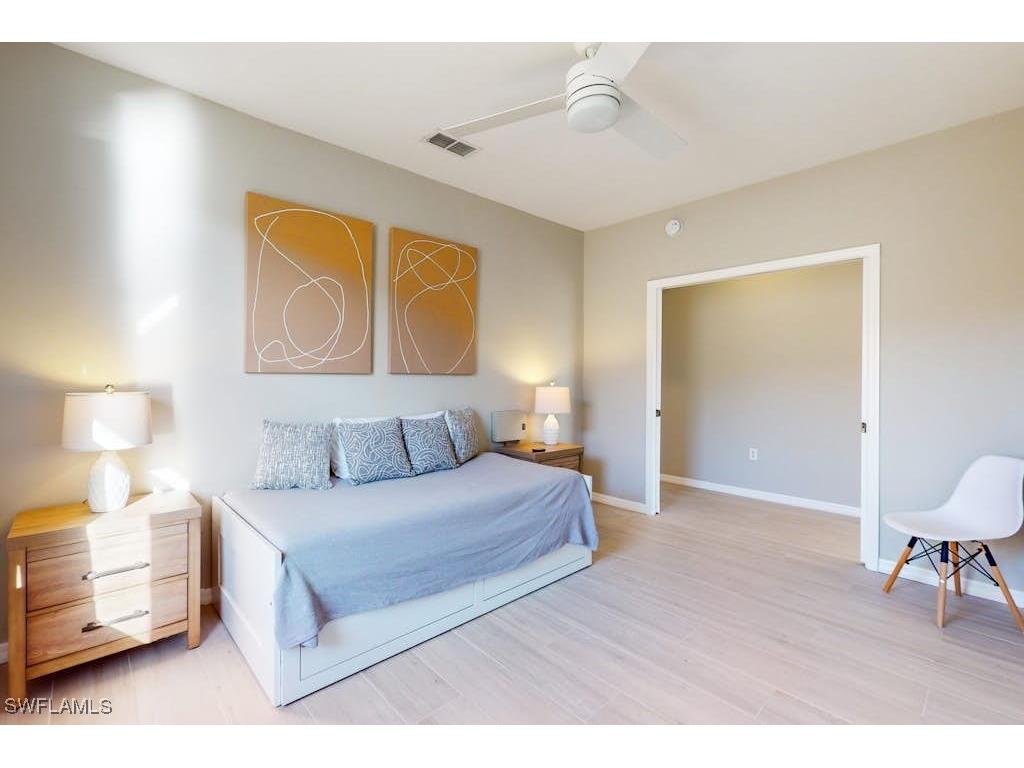 350 Robin Hood Circle #202 Naples FL 34104 225064511 image21