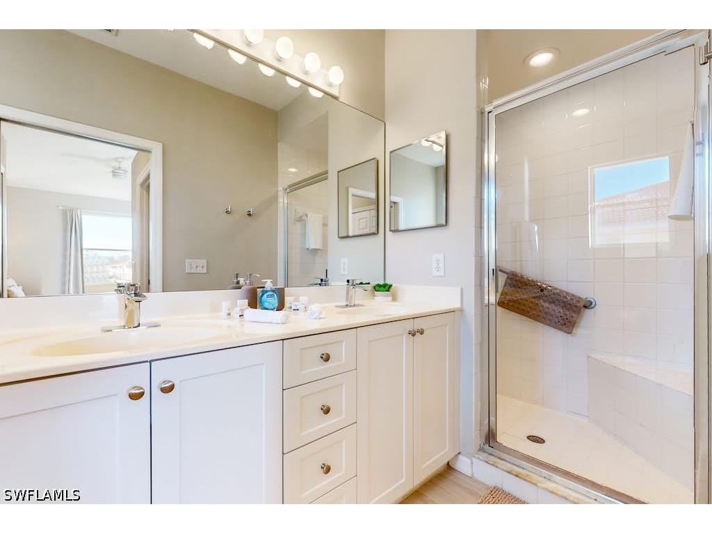 350 Robin Hood Circle #202 Naples FL 34104 226025375 image15