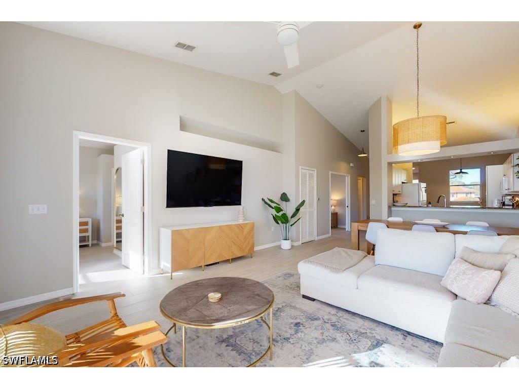 350 Robin Hood Circle #202 Naples FL 34104 226025375 image3