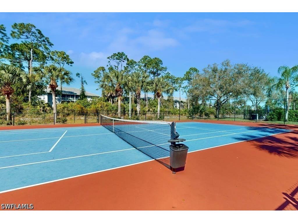 350 Robin Hood Circle #202 Naples FL 34104 226025375 image39