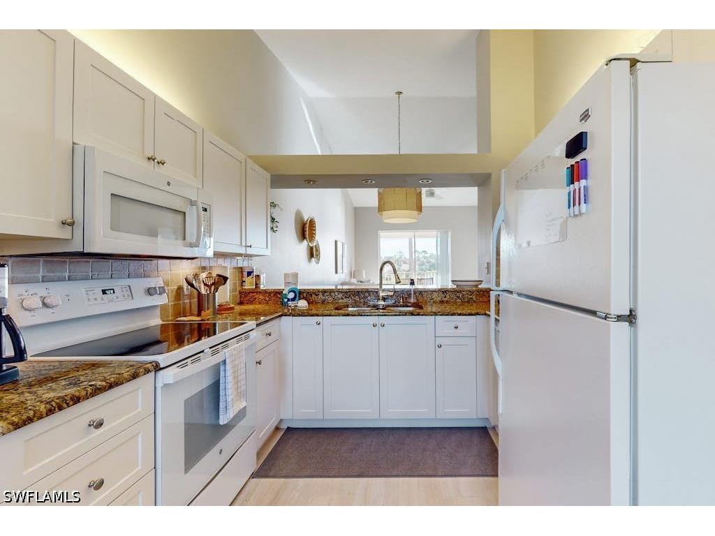 350 Robin Hood Circle #202 Naples FL 34104 226025375 image8