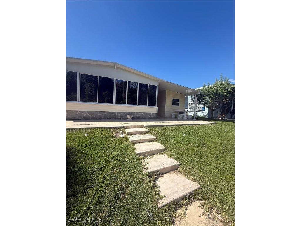 350 Shoreland Drive Fort Myers FL 33905 225078464 image1