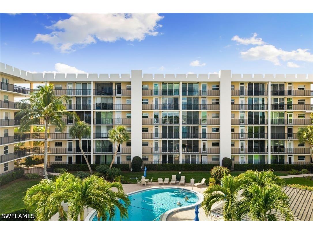 3500 Gulf Shore Boulevard N #406 Naples FL 34103 226018572 image1