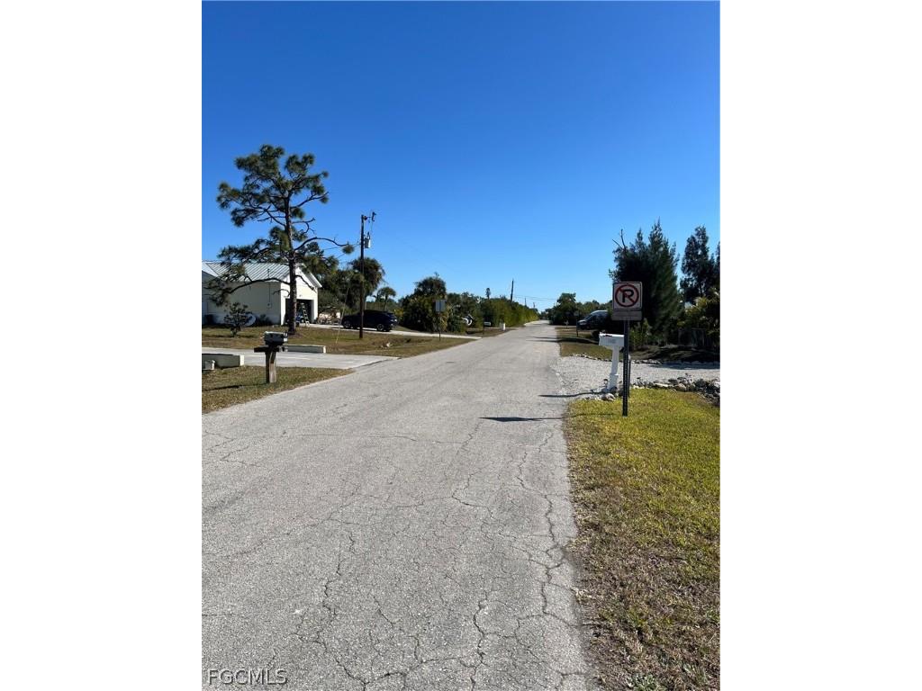 3500 Tropical Point Drive Saint James City FL 33956 2026006771 image1