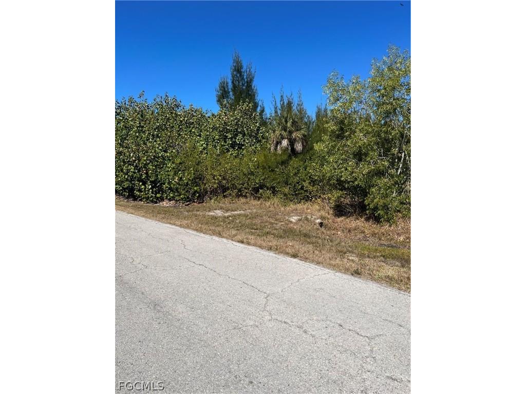 3500 Tropical Point Drive Saint James City FL 33956 2026006771 image4