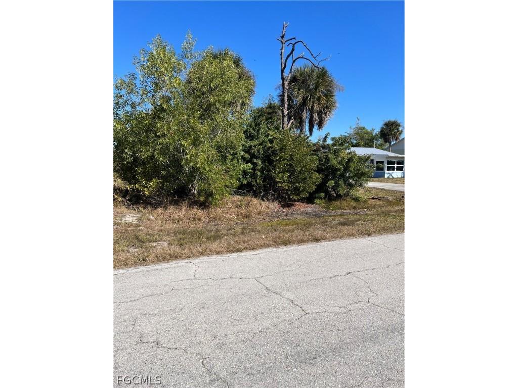 3500 Tropical Point Drive Saint James City FL 33956 2026006771 image5