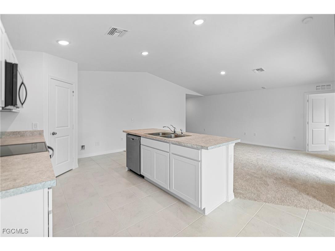 3502 74th Street W Lehigh Acres FL 33971 2025010249 image5