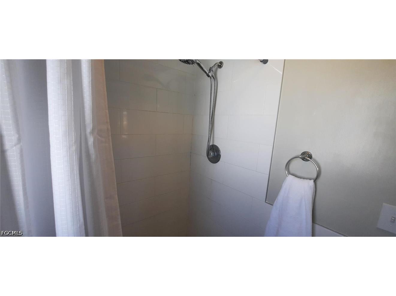 3502 SE 16th Place Cape Coral FL 33904 2026017195 image11