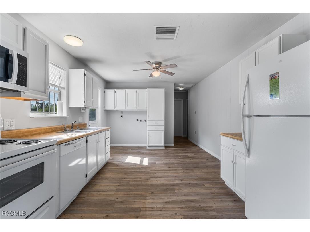 3503 22nd Street SW Lehigh Acres FL 33976 2025021915 image14