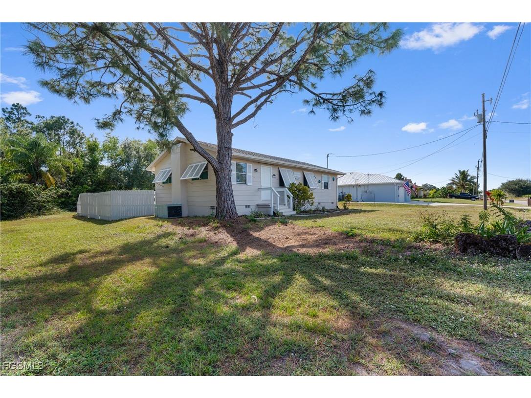 3503 22nd Street SW Lehigh Acres FL 33976 2025021915 image2