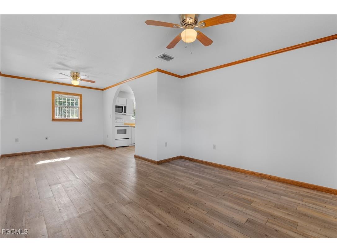 3503 22nd Street SW Lehigh Acres FL 33976 2025021915 image7