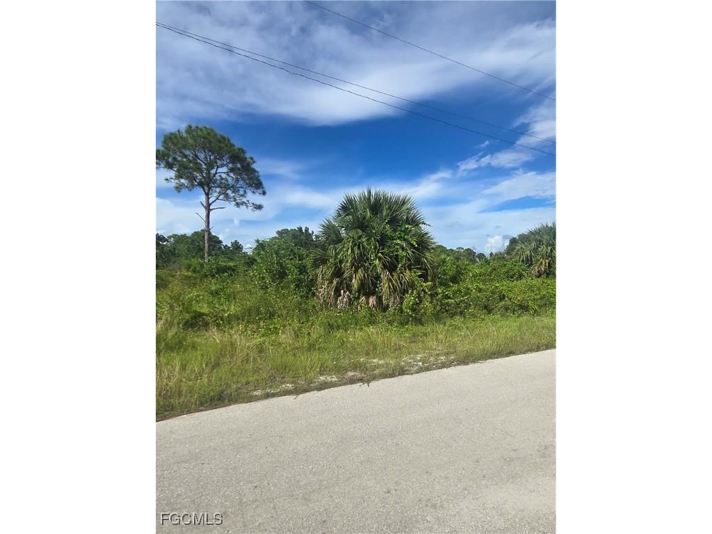 3504 72nd Street W Lehigh Acres FL 33971 2025013925 image2