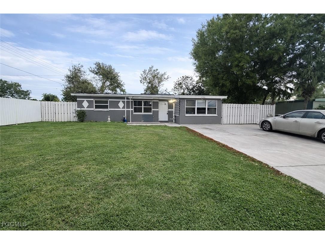 3504 Lantana Street Fort Myers FL 33916 2026003974 image1