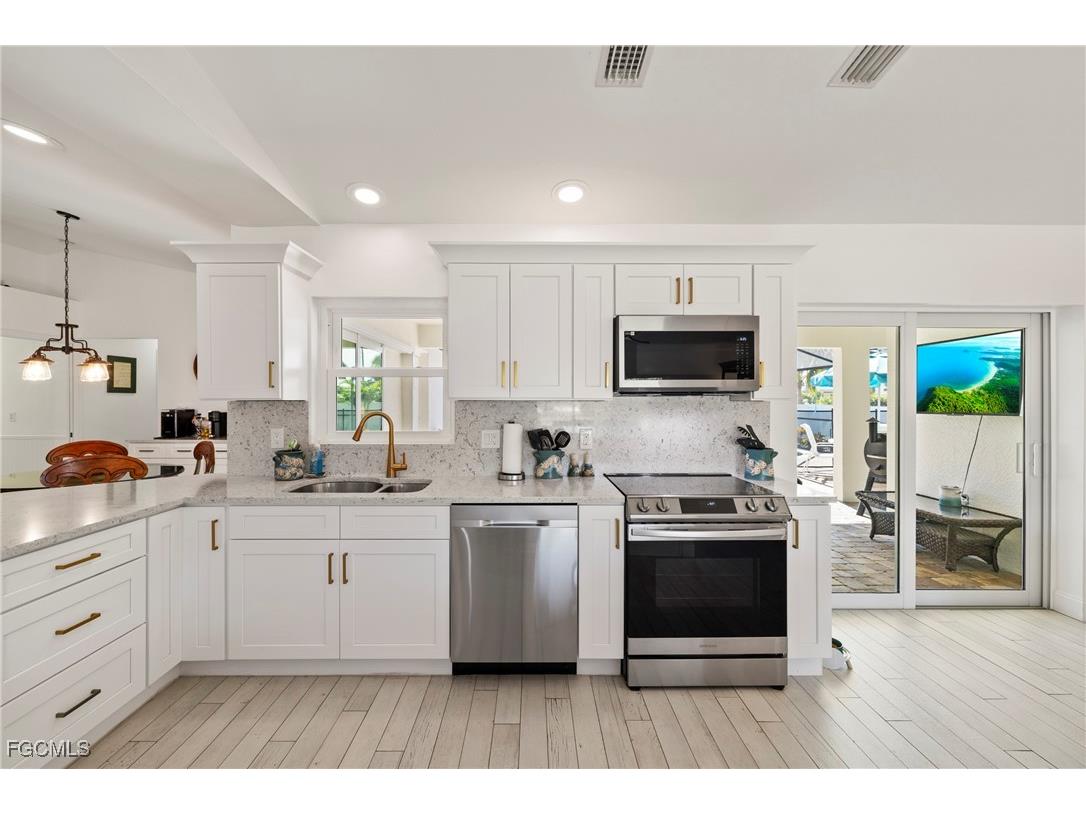 3504 SW 6th Street Cape Coral FL 33991 2025018014 image10