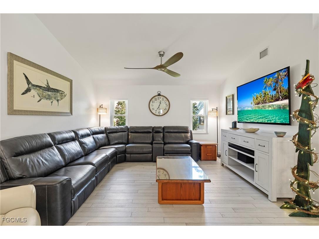 3504 SW 6th Street Cape Coral FL 33991 2025018014 image20