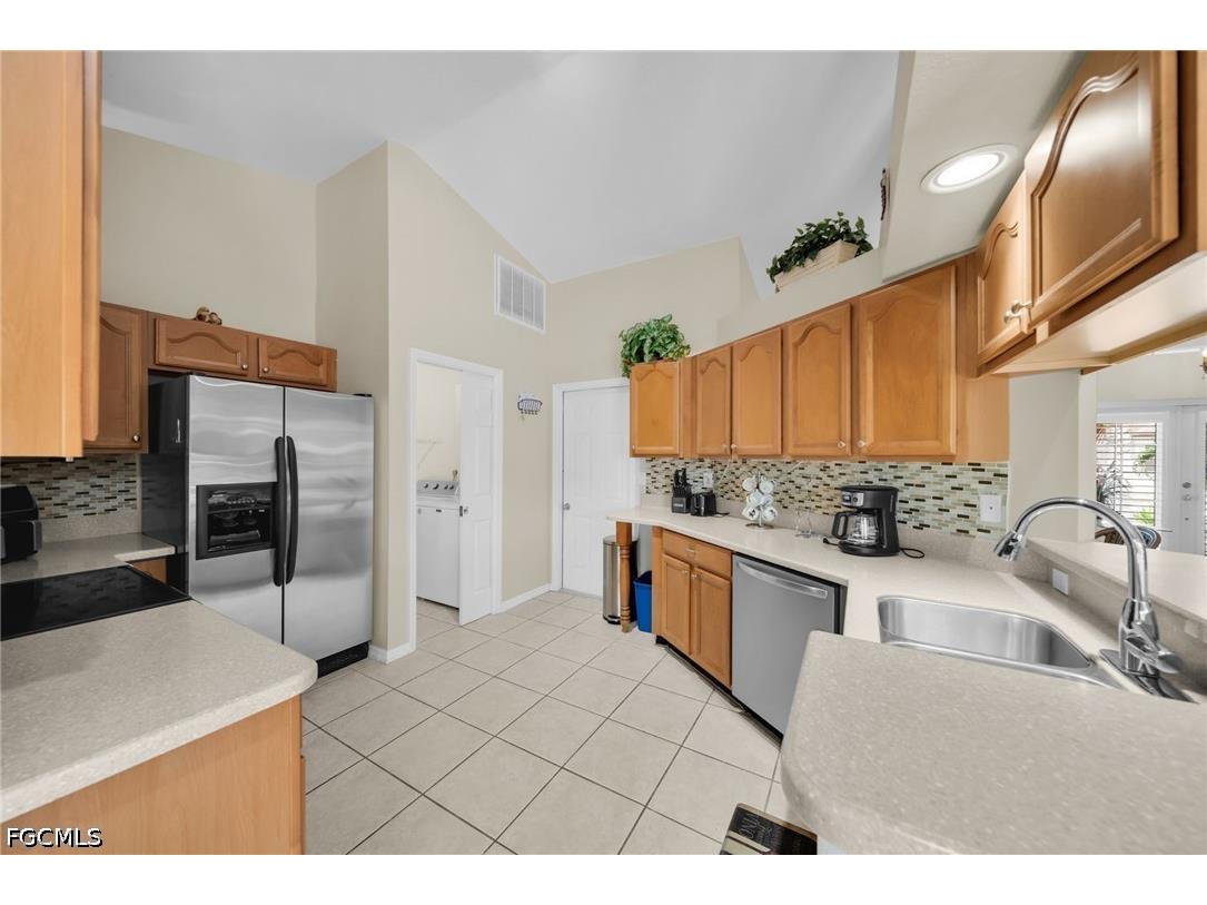 3505 Surfside Boulevard Cape Coral FL 33914 2026027634 image14